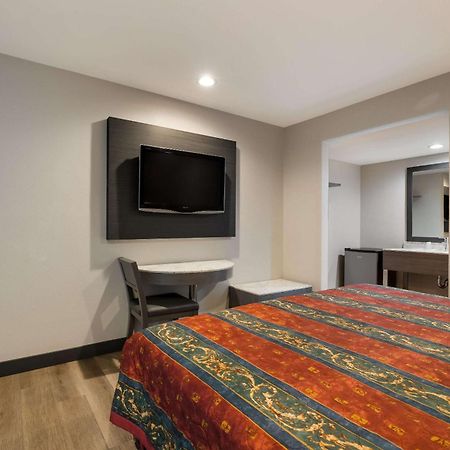 Rodeway Inn San Bernardino & Redlands Екстер'єр фото