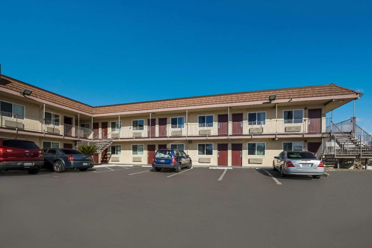 Rodeway Inn San Bernardino & Redlands Екстер'єр фото