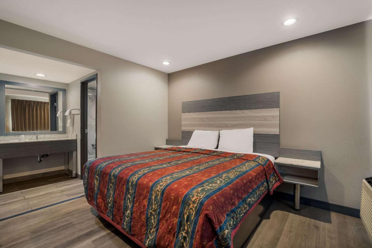 Rodeway Inn San Bernardino & Redlands Екстер'єр фото