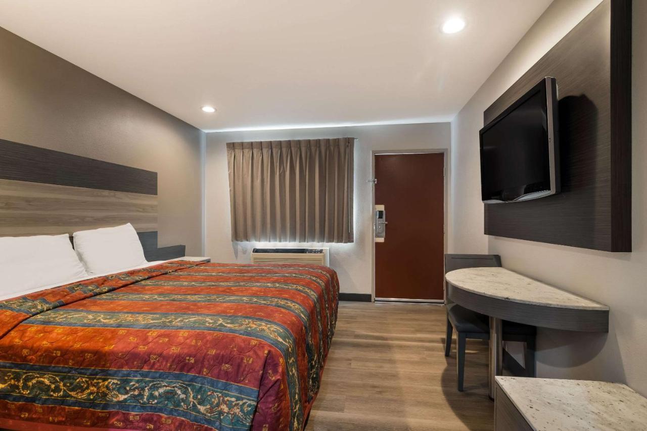 Rodeway Inn San Bernardino & Redlands Екстер'єр фото